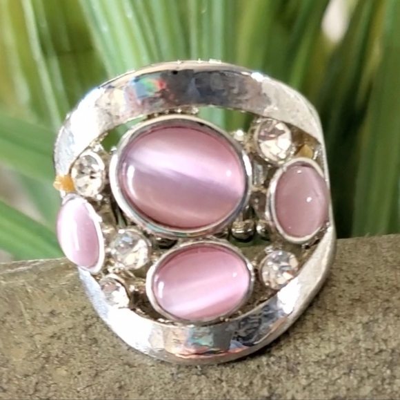 Silver Tone Stretch Ring with Pink Stones 💥3 for $24💥 - Picture 11 of 14